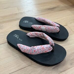 Zara flip flops